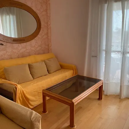 Apartamento Cosy With Pool And Near
